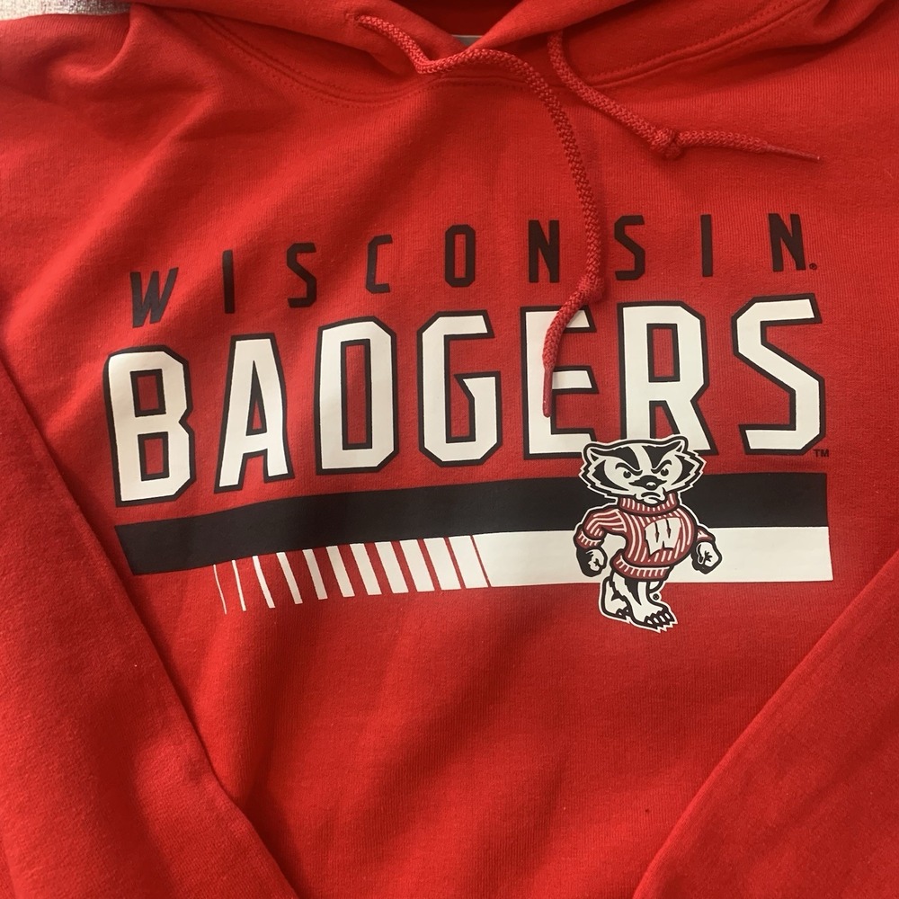 Wisconsin Badgers Sweater Mens 2XL Red White Football Hoodie Pullover Adult